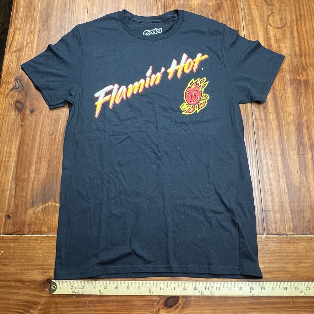Cheetos Flamin Hot Shirt Mens Medium Graphic Tee Snack Food Promo Junk Food Logo